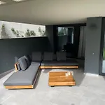 Oasis 325 Cronos Homes Hotel Estepona
