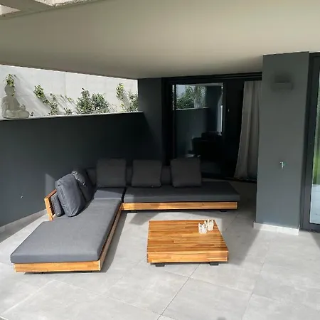 Oasis 325 Cronos Homes מלון אסטפונה